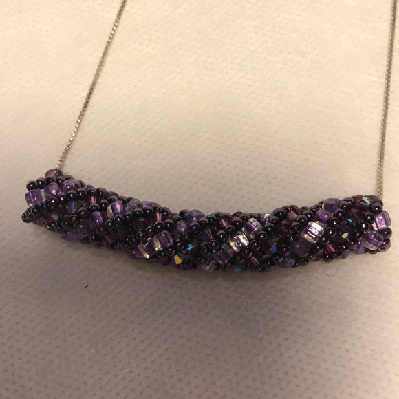 Necklace roll with purple beads. - Picture 6 of 7